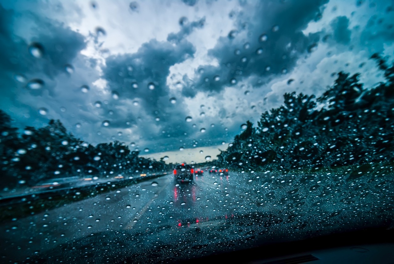 proteger a tu auto de la lluvia